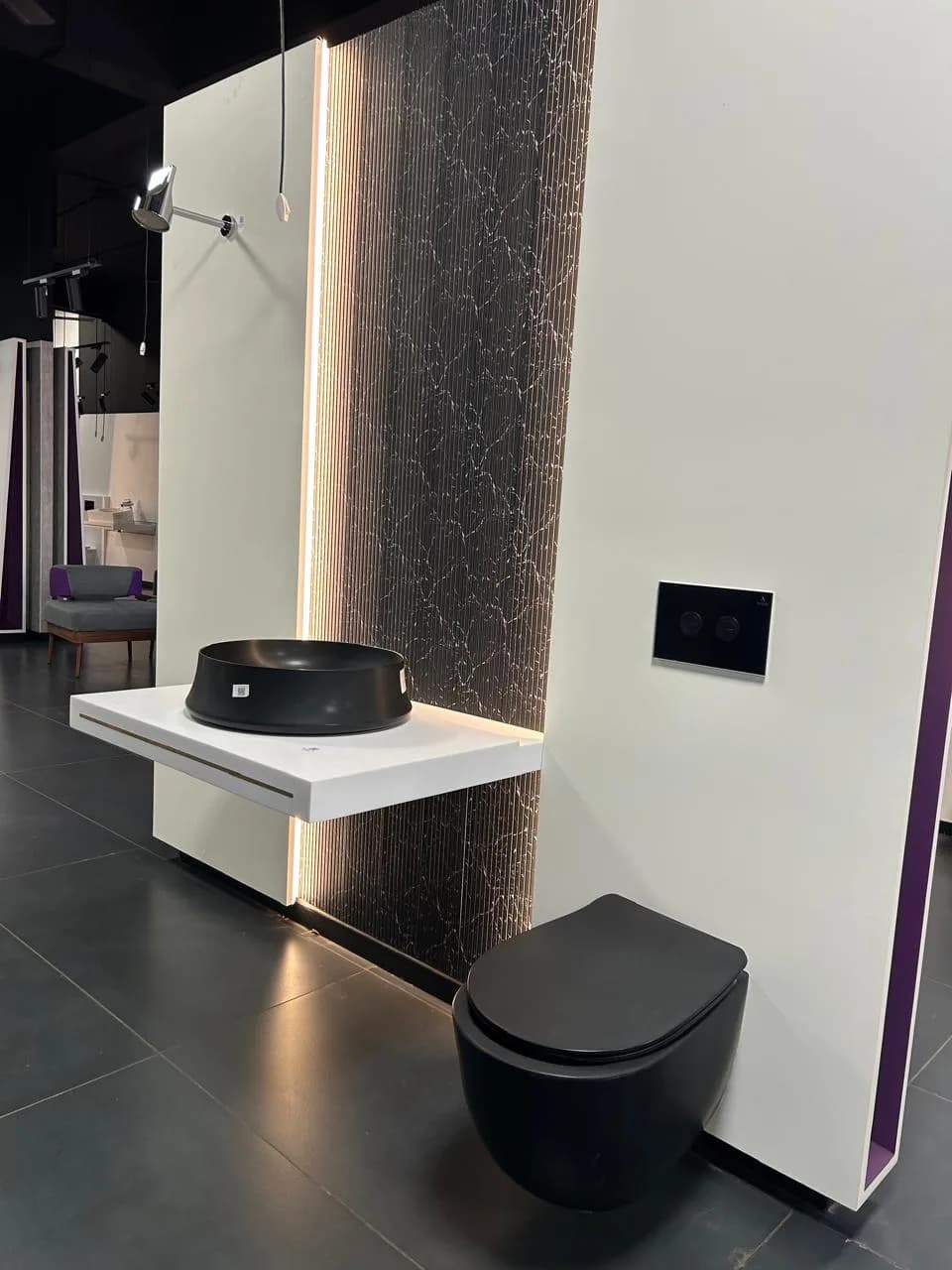 Derlakatte showroom interior